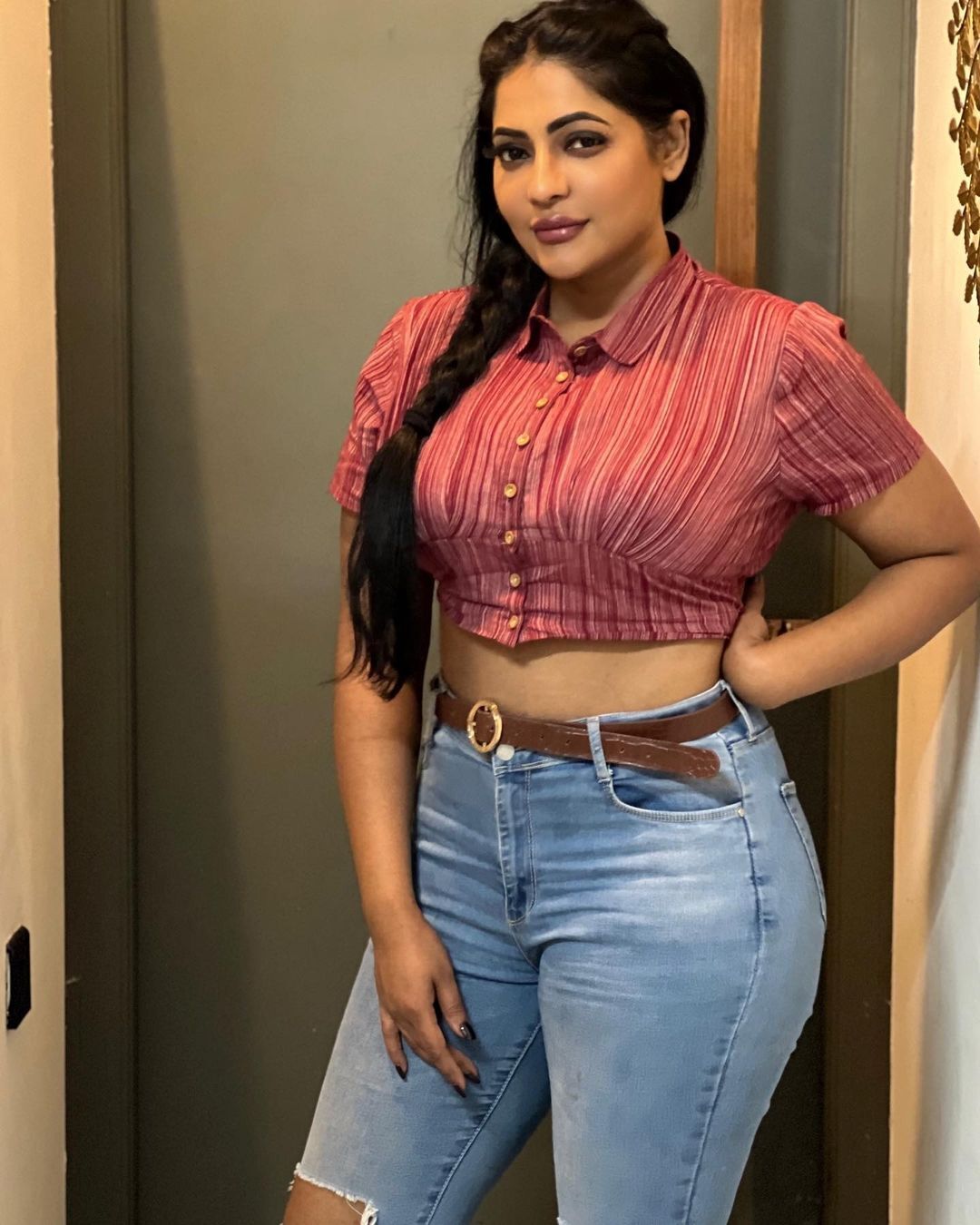 PHOTOS : சீ..சீ..என்ன பழக்கம் இது?சின்ன புள்ள போல..ரேஷ்மா பசுபுலேட்டியை கிண்டலடிக்கும் இளசுகள்!