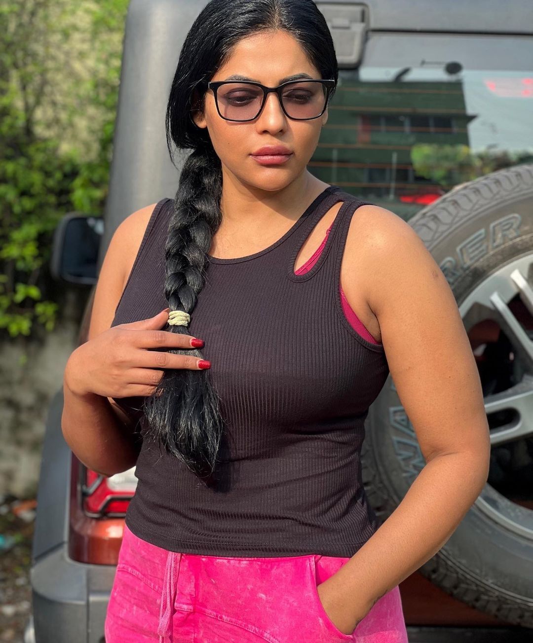 PHOTOS: ஆத்தாடி.. வெறித்தனமா வொர்க்கவுட் பண்ணுவாங்க போல.. டைட் ஜிம் சூட்டில் ரேஷ்மா பசுபுலேட்டி!