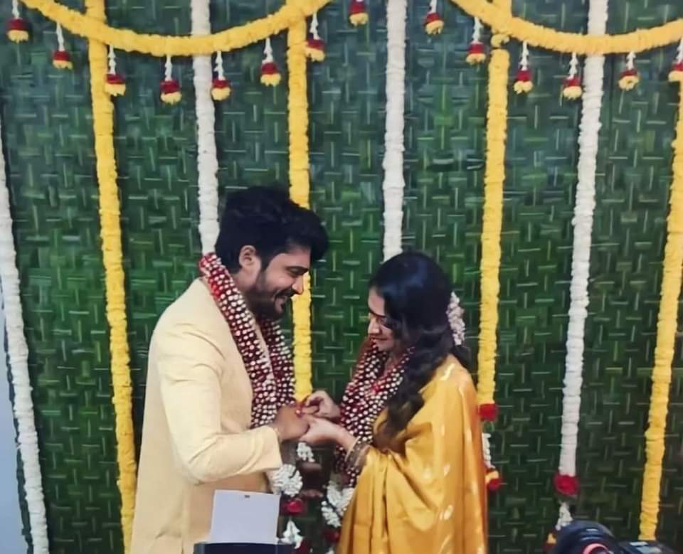 Vasishtha Simha-Haripriya Engagement Photos Leaked