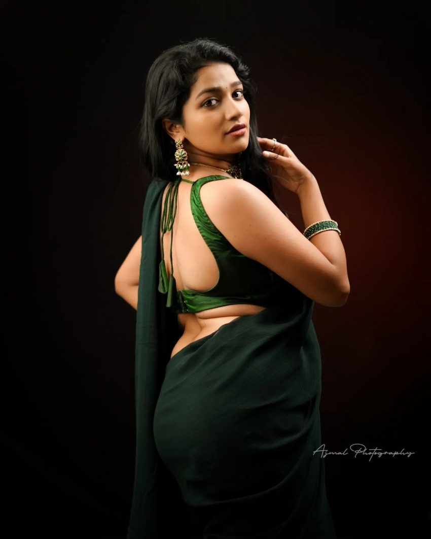 ಸೀರೆಯಲ್ಲಿ ಲಾವಣ್ಯ ಮನಿಕಂ ಒನಪು ವೈಯ್ಯಾರ 
