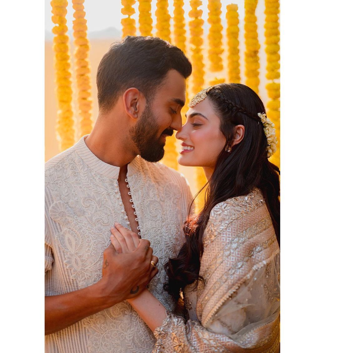 Athiya Shetty and KLRahul candid moments from haldi ceremony