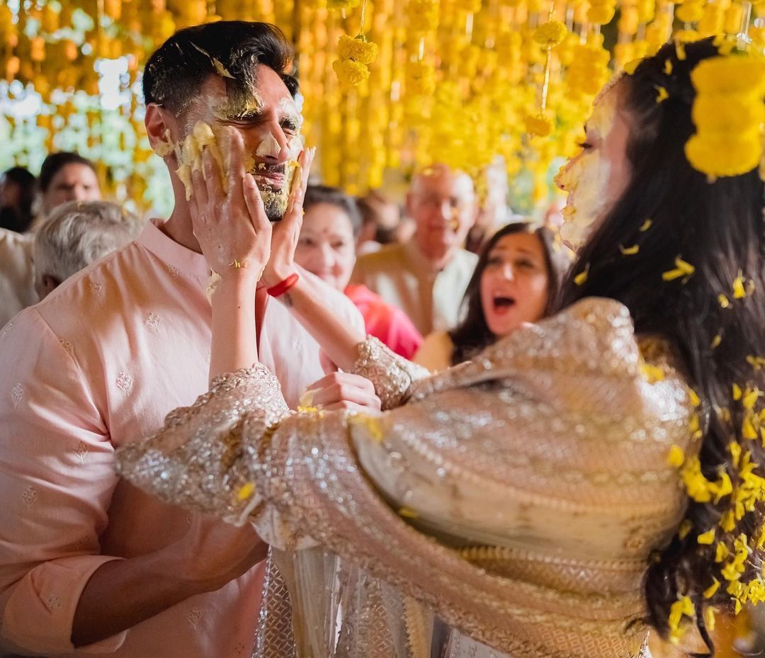Athiya Shetty and KLRahul candid moments from haldi ceremony