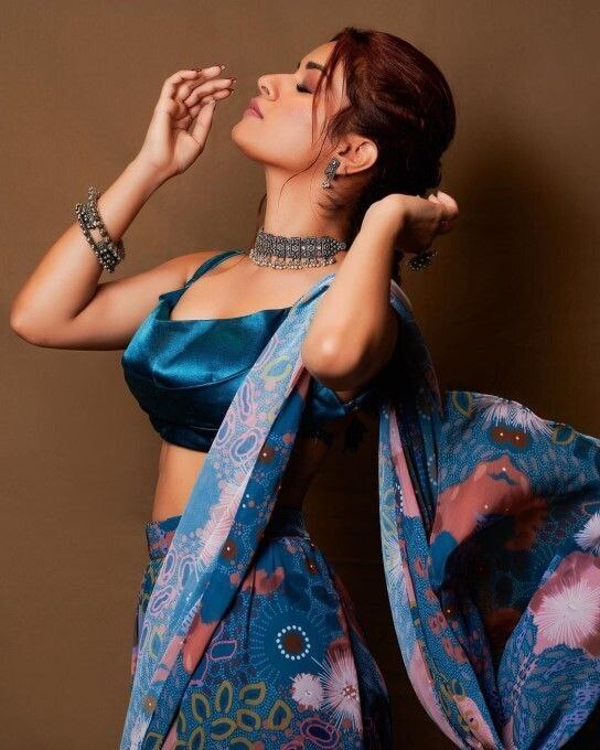 21 ವರ್ಷದ ಬೆಡಗಿ ಅವ್ನೀತ್ ಕೌರ್ ಹಾಟ್ ಫೋಟೊಗಳು 