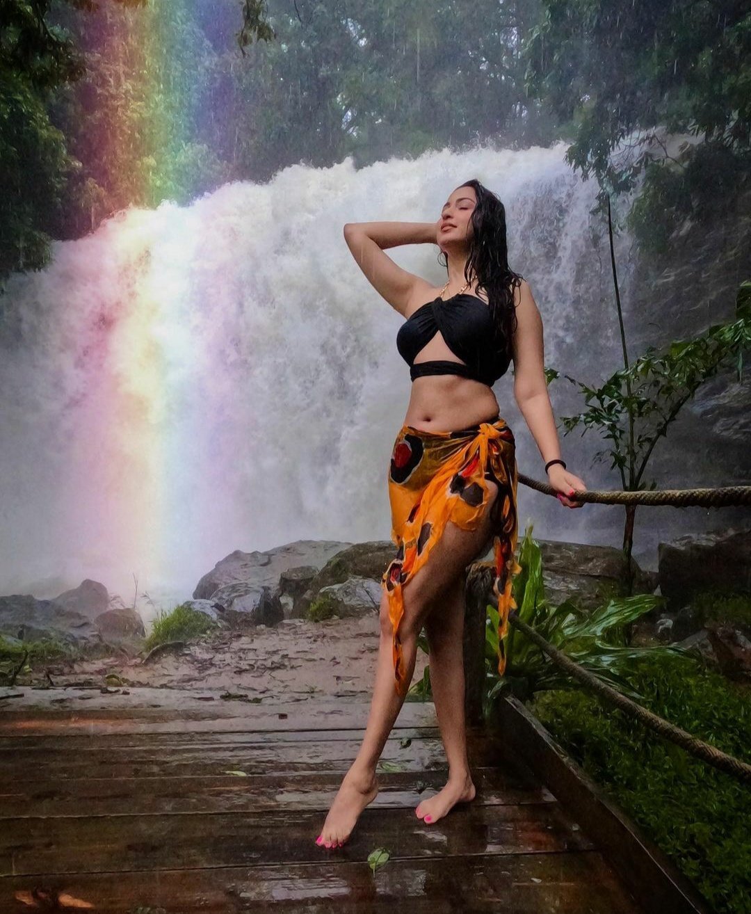 Esshanya Maheshwari Bold Look Goes Viral; See Hottest Pics Here