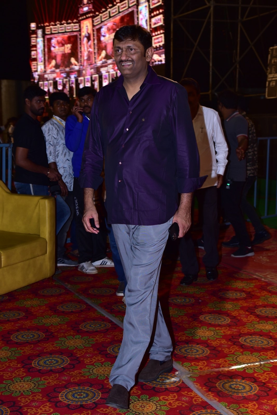 Veera Simha Reddy Pre release event కళ్లు చెదిరేలా ఈవెంట్.. బాలయ్య ...