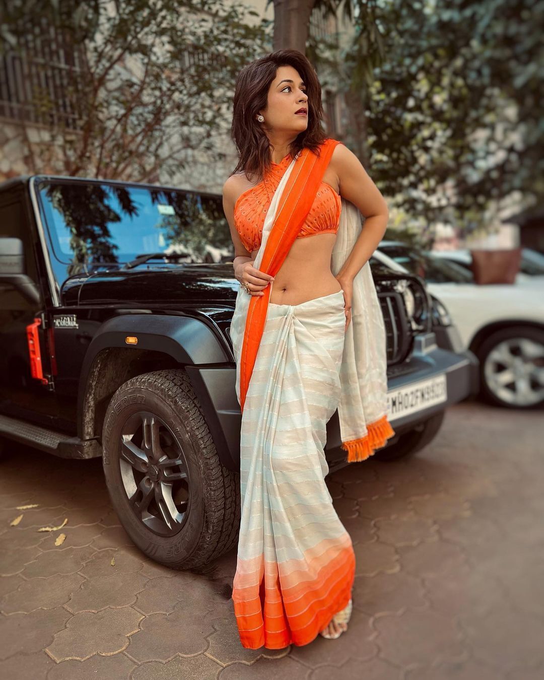 ಸೀರೆಯಲ್ಲಿ ಹಾಟ್ ಶ್ರದ್ಧಾ ದಾಸ್ ಚಿತ್ರಗಳು