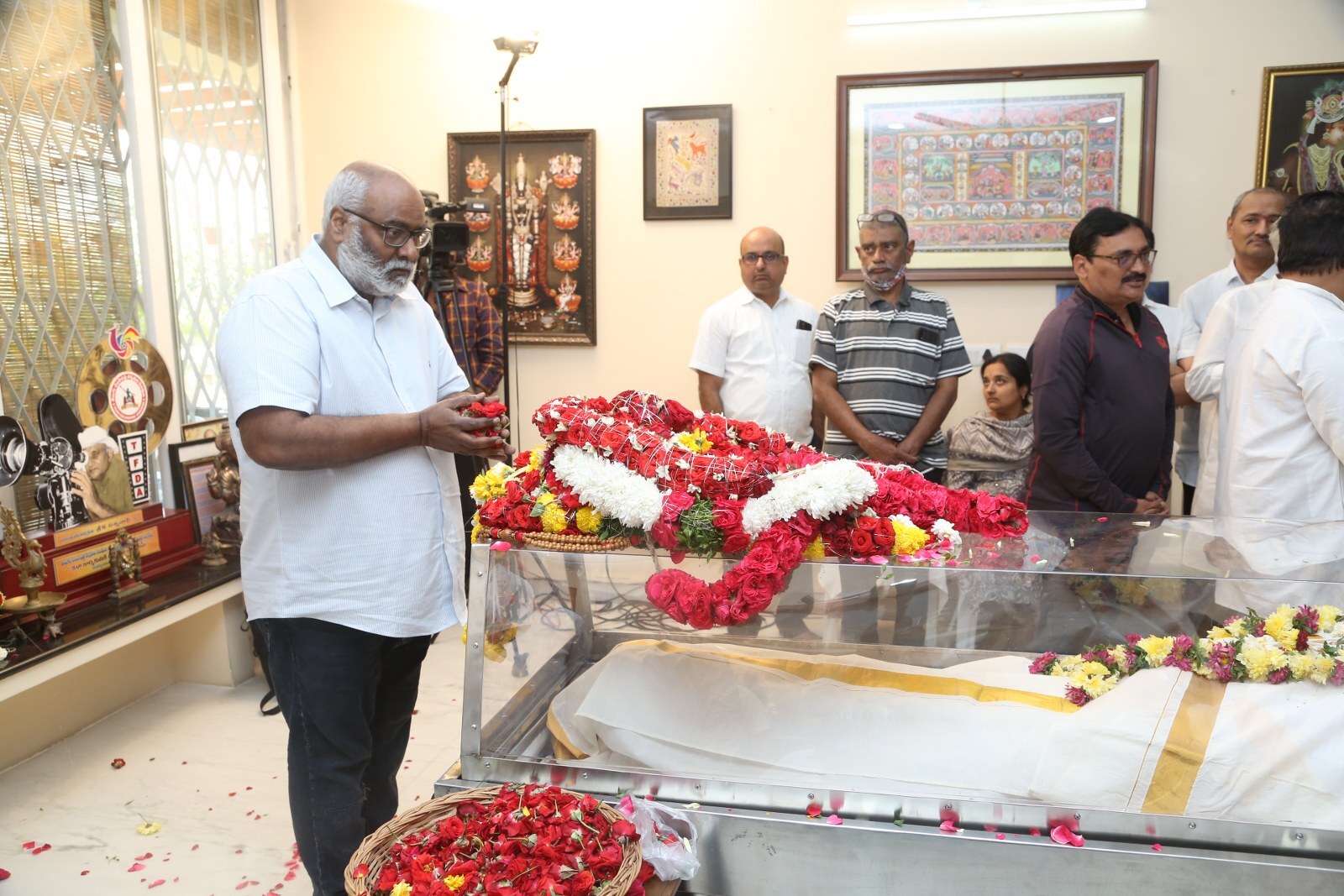 Celebs Pay Last Respects to Director K Viswanath