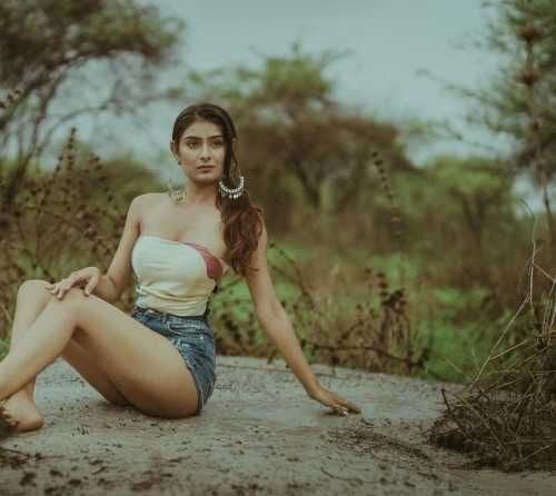 ಈ ಟಿಕ್ ಟಾಕ್ ಬೆಡಗಿಗೆ ಡ್ರೆಸ್ ಮೈಮೇಲೆ ನಿಲ್ಲಲ್ಲ! 