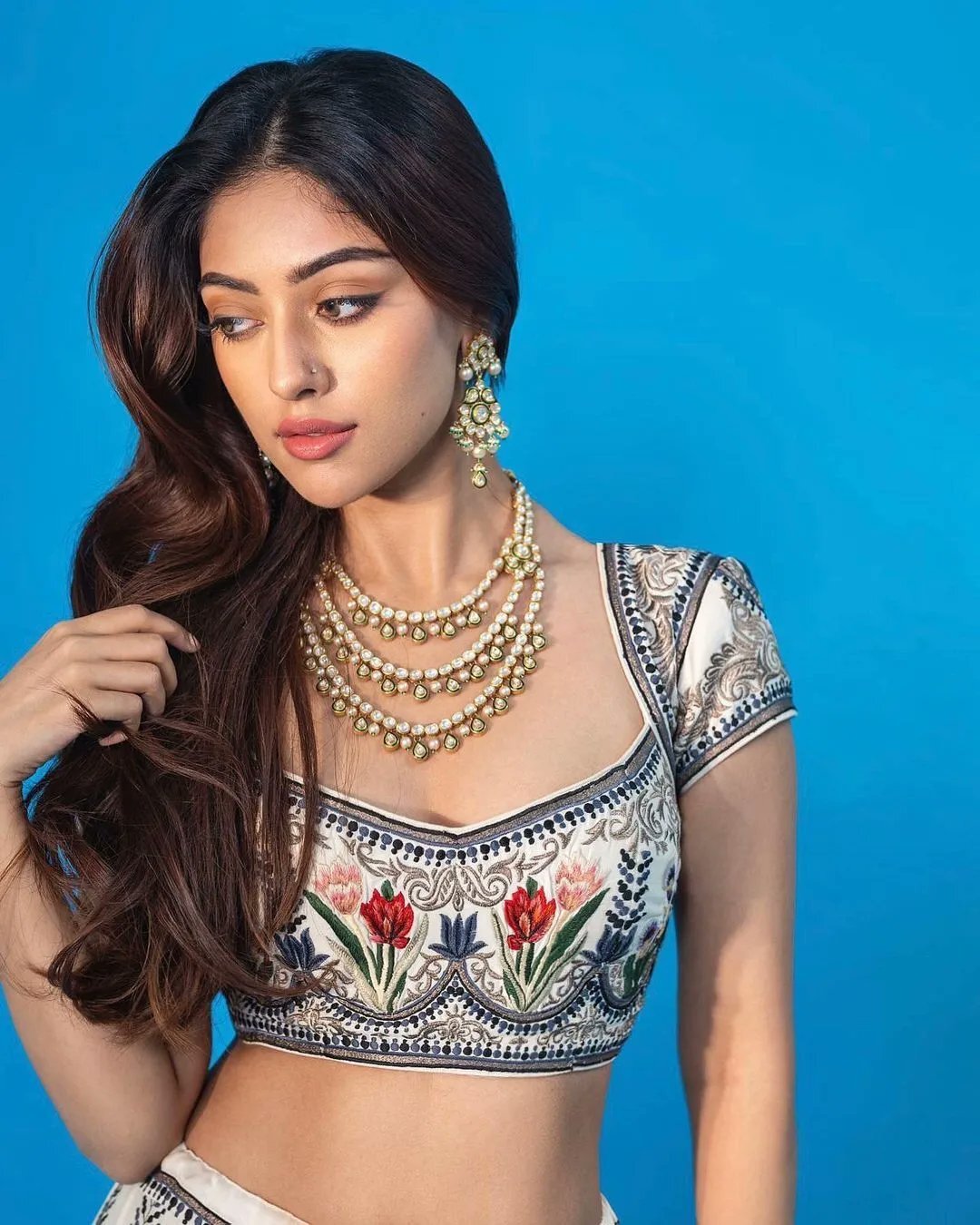 Anu Emmanuel: కొలతలు చూపిస్తూ కవ్విస్తోన్న బ్యూటీ.. ఘాటు ఫోజులతో హీటు పెంచేస్తూ!