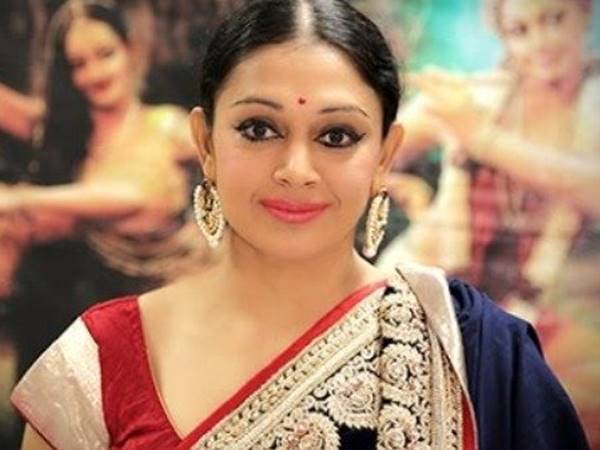 ഫിലിംഫെയറിൽ മികച്ച നായികയായി ഏറ്റവും തവണ തിളങ്ങിയ മോളിവുഡ് താരങ്ങൾ ആരൊക്കെയെന്ന് നോക്കാം