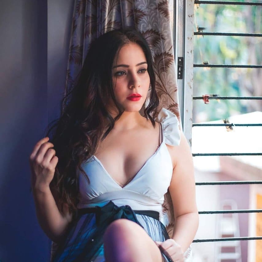 Most Popular Ullu App Web Series Actress; See Photos