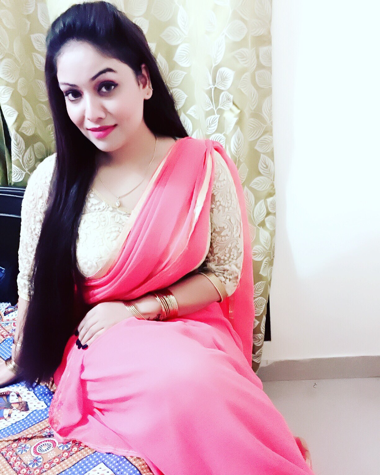 Most Popular Ullu App Web Series Actress; See Photos