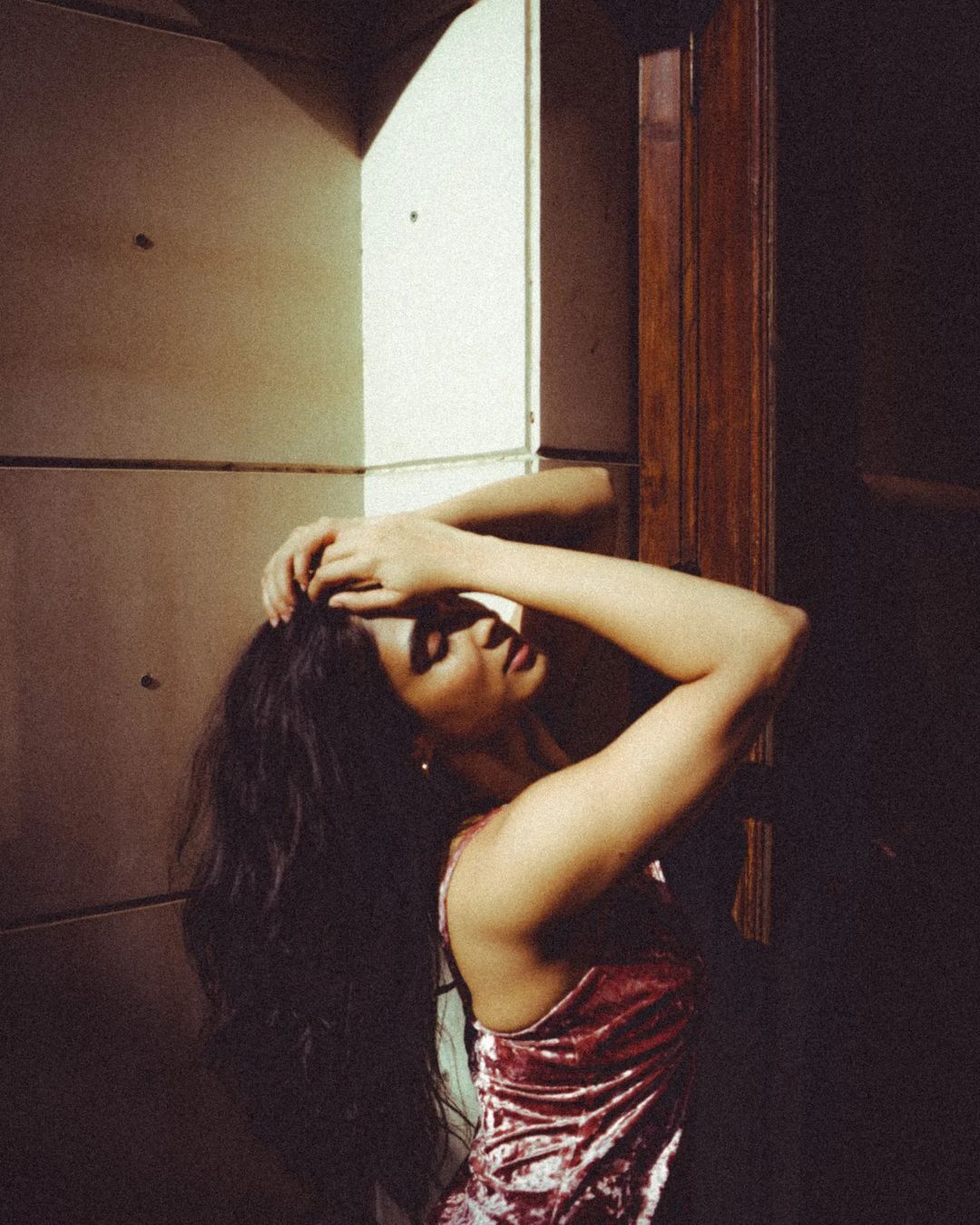 PHOTOS: உச்சுக் கொட்டும் முன்பே உச்சக்கட்டம் தொட்ட பேரழகி தீப்தி சதியின் அசத்தல் பிக்ஸ்