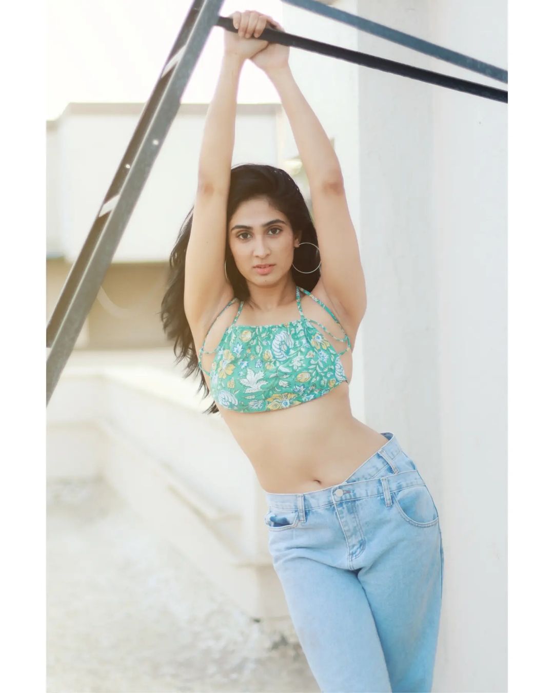 PHOTOS: உச்சுக் கொட்டும் முன்பே உச்சக்கட்டம் தொட்ட பேரழகி தீப்தி சதியின் அசத்தல் பிக்ஸ்