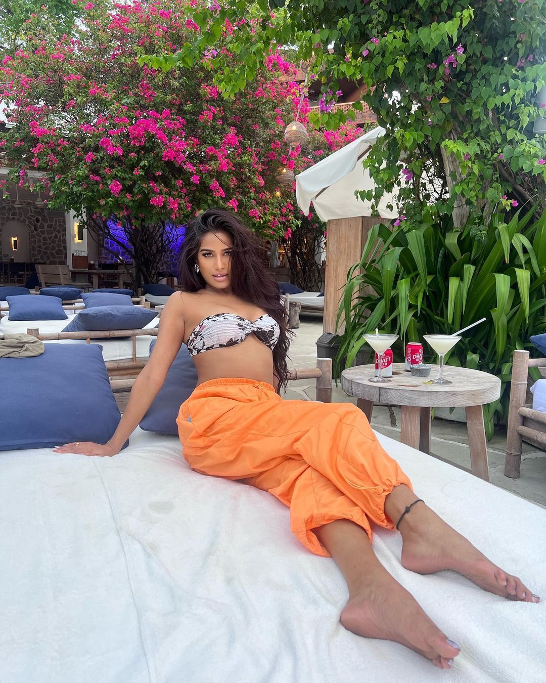 Poonam Pandey's Latest Photoshoot Goes Viral On the Internet; See Pics