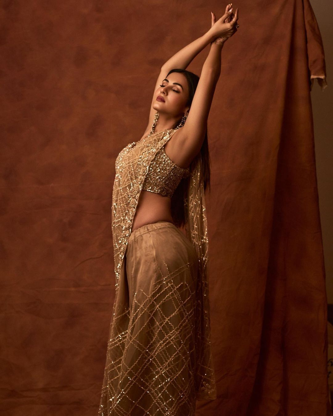Sonal Chauhan: 'ಚೆಲುವೆಯೇ ನಿನ್ನ ನೋಡಲು' ಸಿನಿಮಾದ ನಾಯಕಿ ಟ್ರೆಡಿಷನಲ್‌ ಲುಕ್ ಹೇಗಿದೆ ನೋಡಿ 