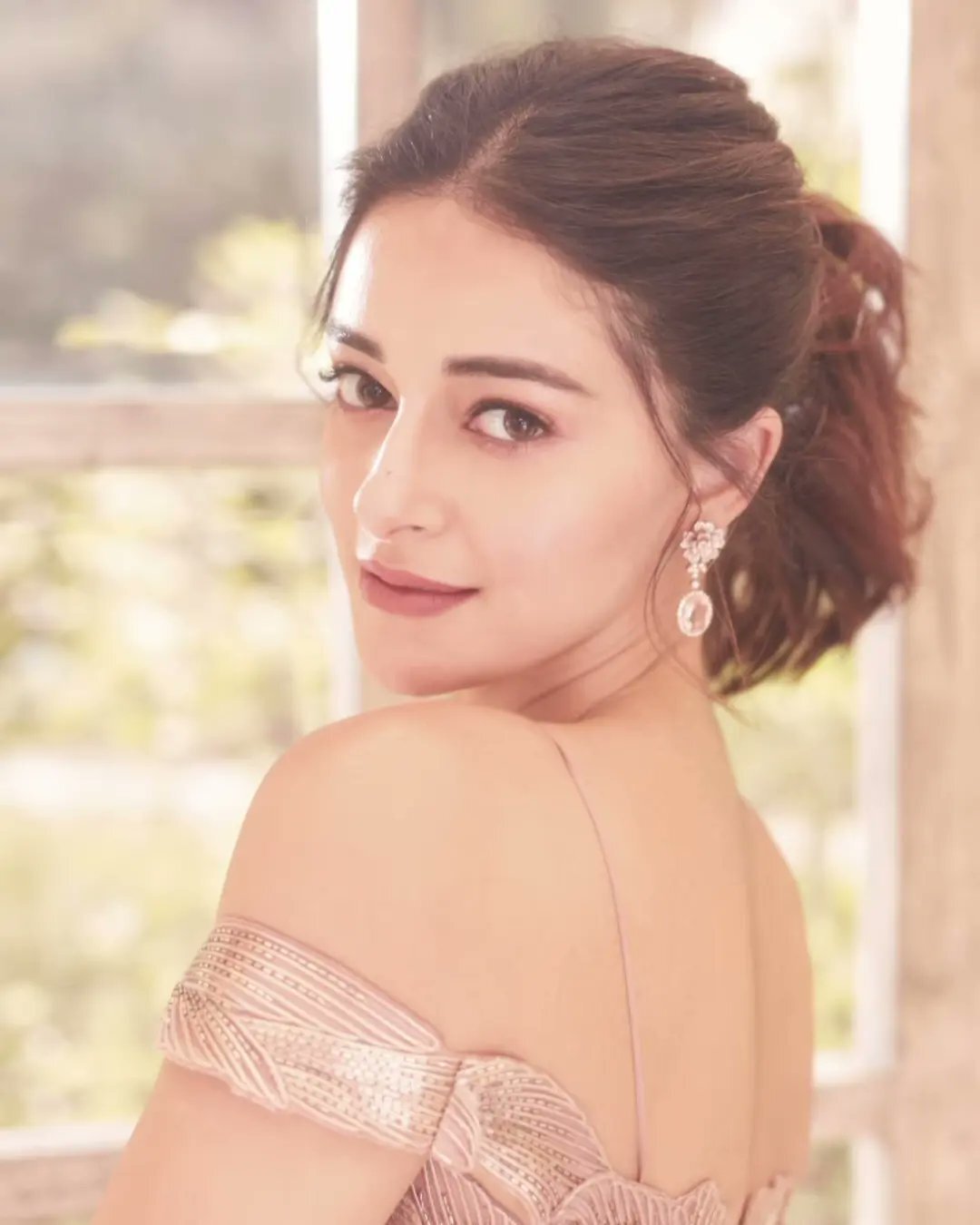 Ananya Panday: లేలేత అందాలతో కవ్విస్తోన్న అనన్య.. ఆ బికినీ ఫొటోలు మాత్రం కేక
