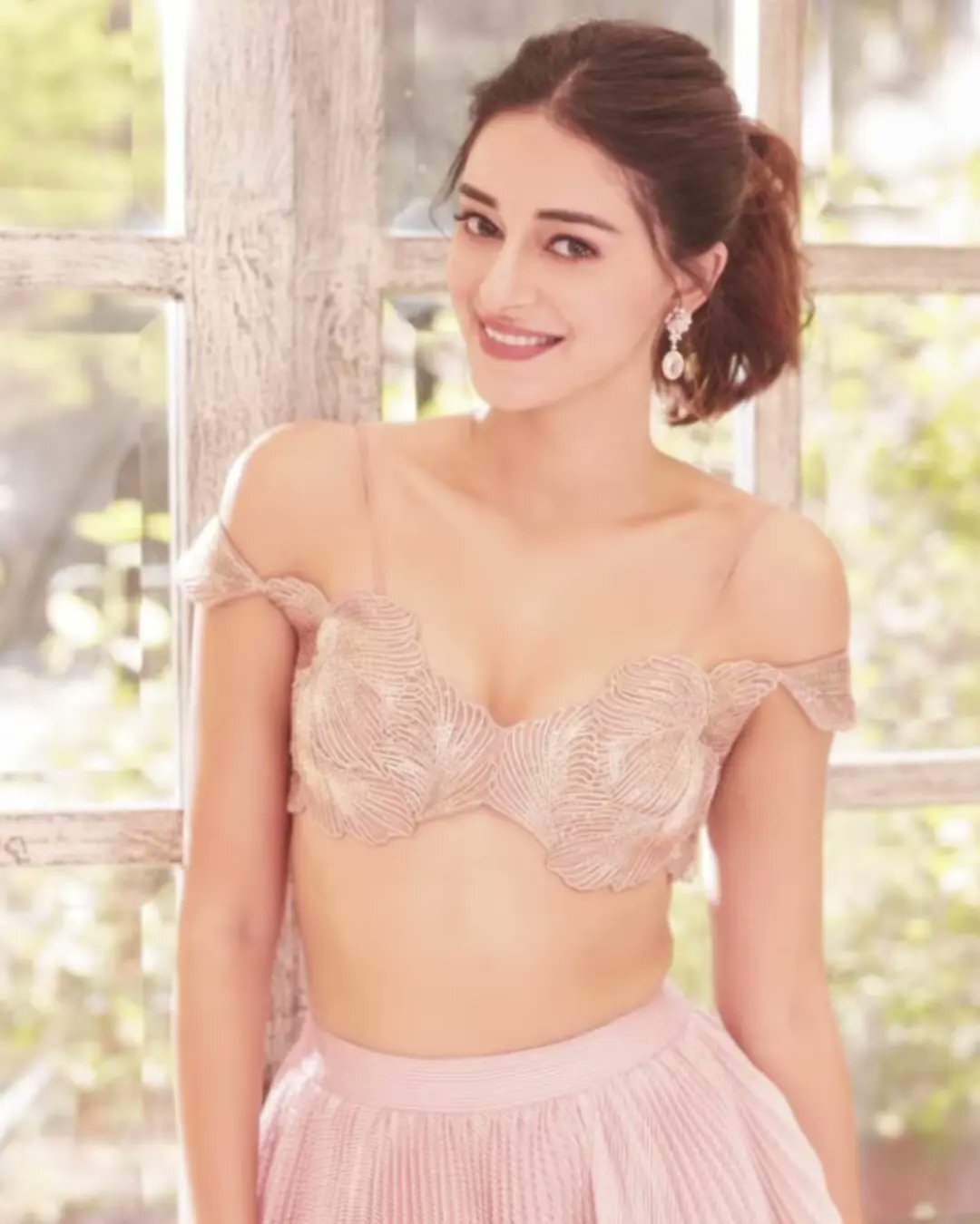 Ananya Panday: లేలేత అందాలతో కవ్విస్తోన్న అనన్య.. ఆ బికినీ ఫొటోలు మాత్రం కేక