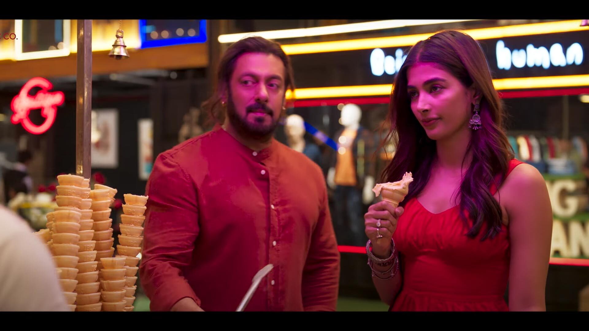 Jee Rahe The Hum’ 3rd song from KBKJ takes us into a romantic journey, Salman Khan style!