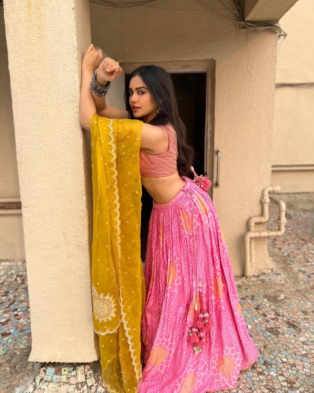 PHOTOS: ஐட்டம் சாங் மோடில் கலங்கடிக்கும் ஆதா ஷர்மா... ஒவ்வொரு போட்டோவும் ஒவ்வொரு ரேஞ்ச் 