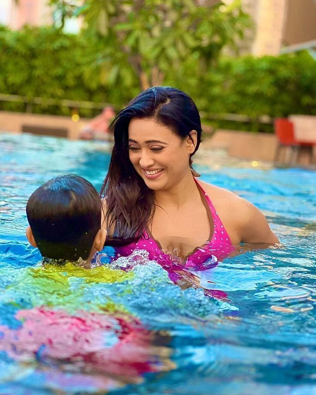 ಶ್ವೇತಾ ತಿವಾರಿ ಹಾಟ್ ಬಿಕಿನಿ ಚಿತ್ರಗಳು