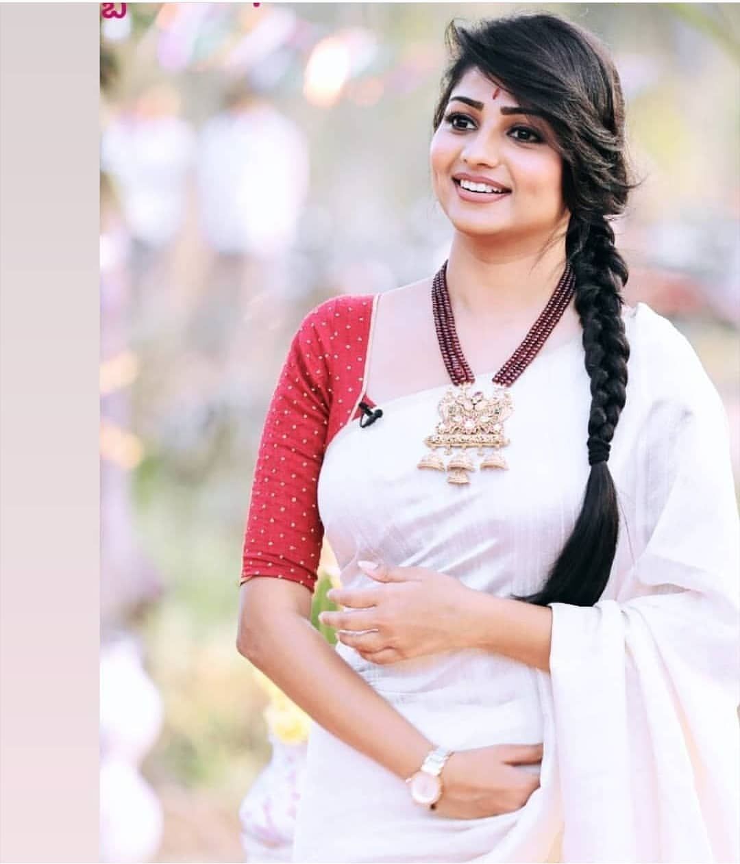 South Indian Actress Who Looks Classy In White Saree; See PICS