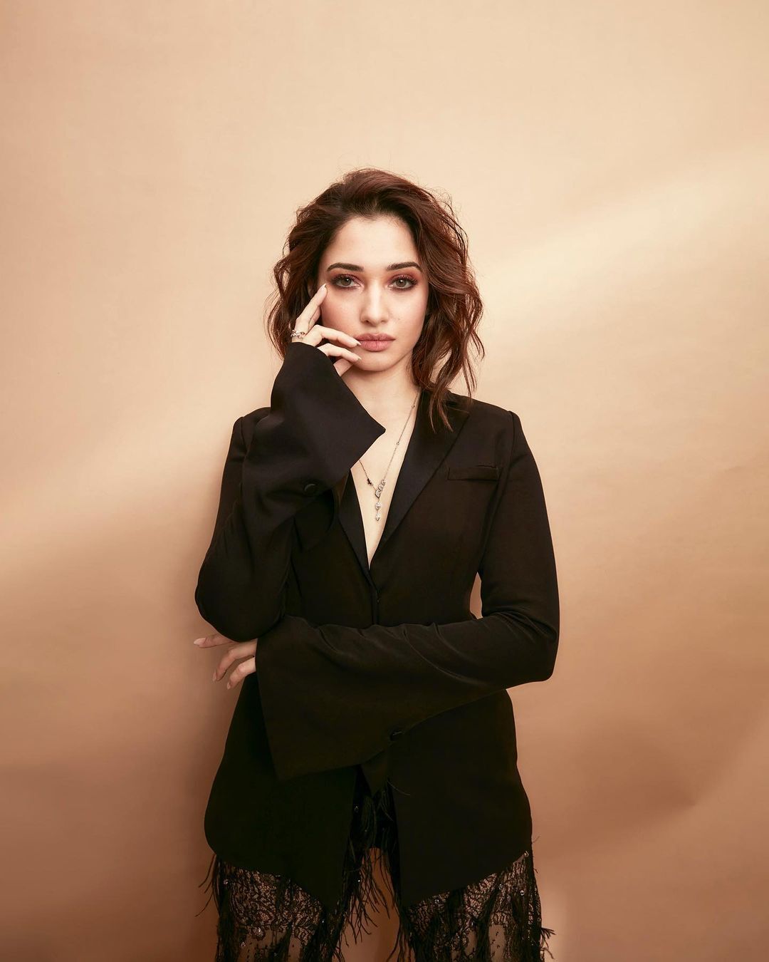 Tamannaah Bhatia: మిల్కీ భామ తమన్నా బోల్డ్ షో.. ట్రాన్సపరెంట్ డ్రెస్సులో అవి చూపిస్తూ!