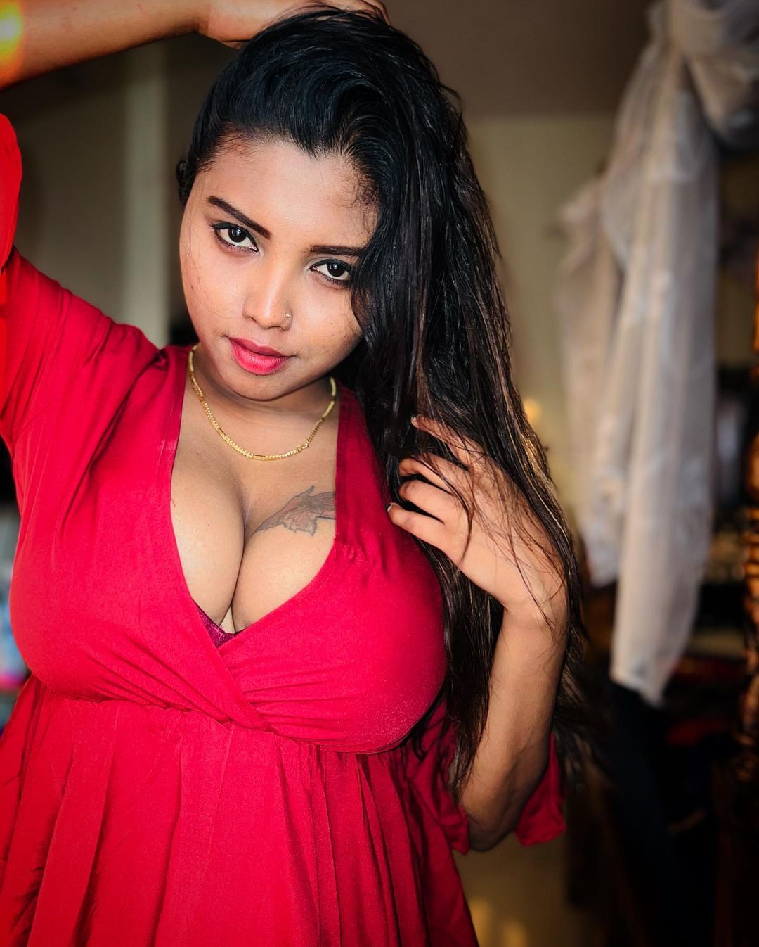 PHOTOS : பிறந்தநாள் அதுவுமா பொழுதே போகல…முரட்டுத்தனமா போஸ் கொடுத்த டிக்டாக் இலக்கியா!