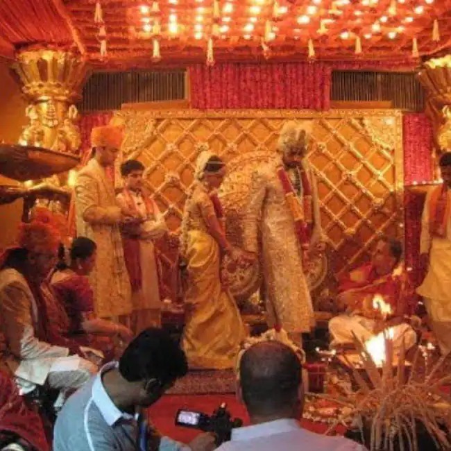 Aishwarya Rai and Abhishek Bachchan’s ‘Sweet 16’ Years of Togetherness, here are pictures from their Royal Wedding