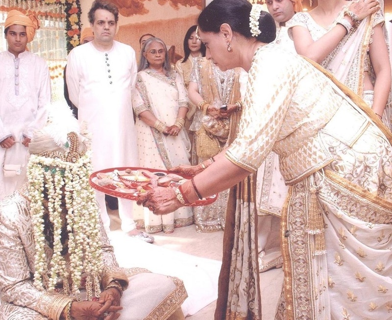 Aishwarya Rai and Abhishek Bachchan’s ‘Sweet 16’ Years of Togetherness, here are pictures from their Royal Wedding