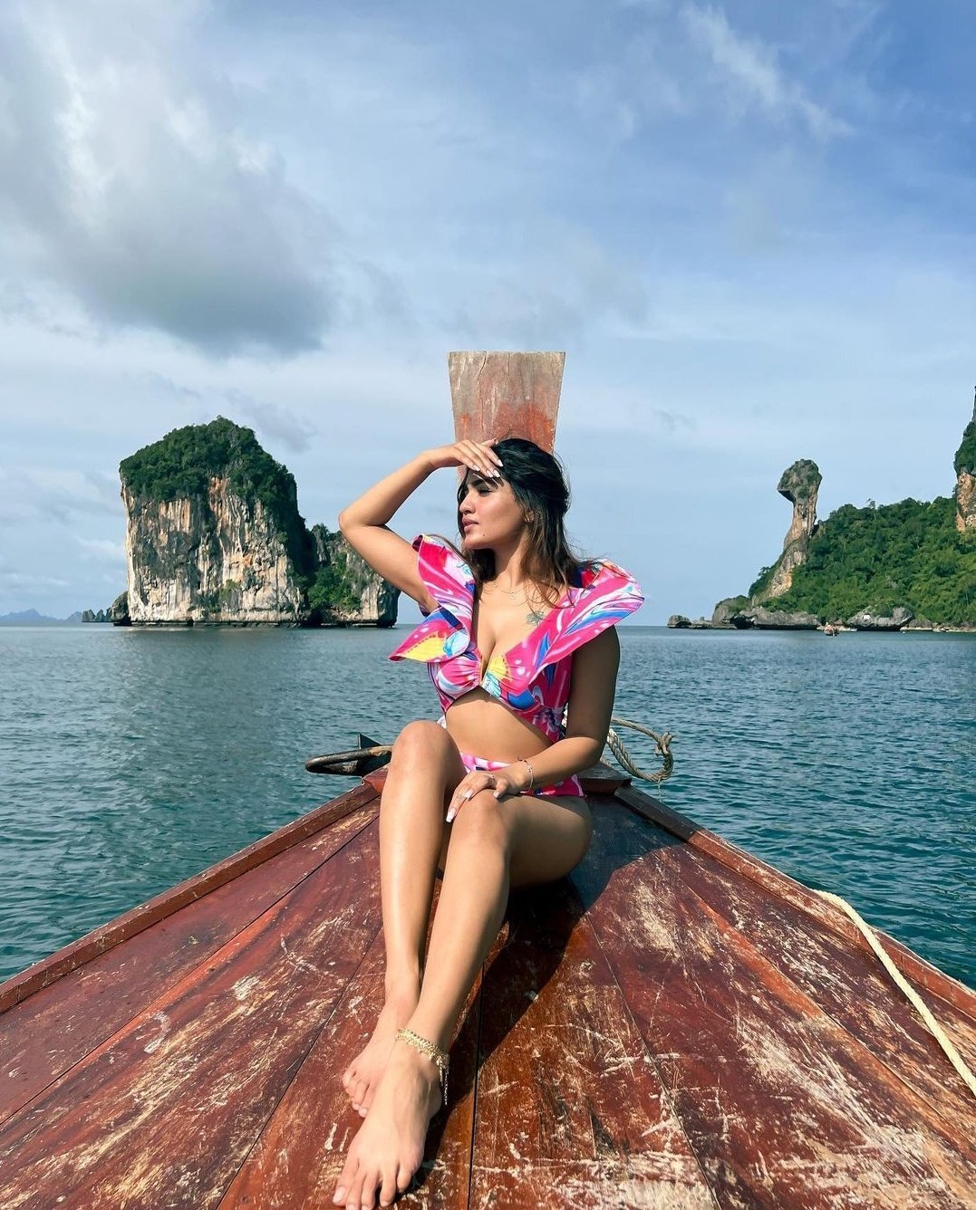 Hottest Looks Of Saniya Iyappan Vaction Photos