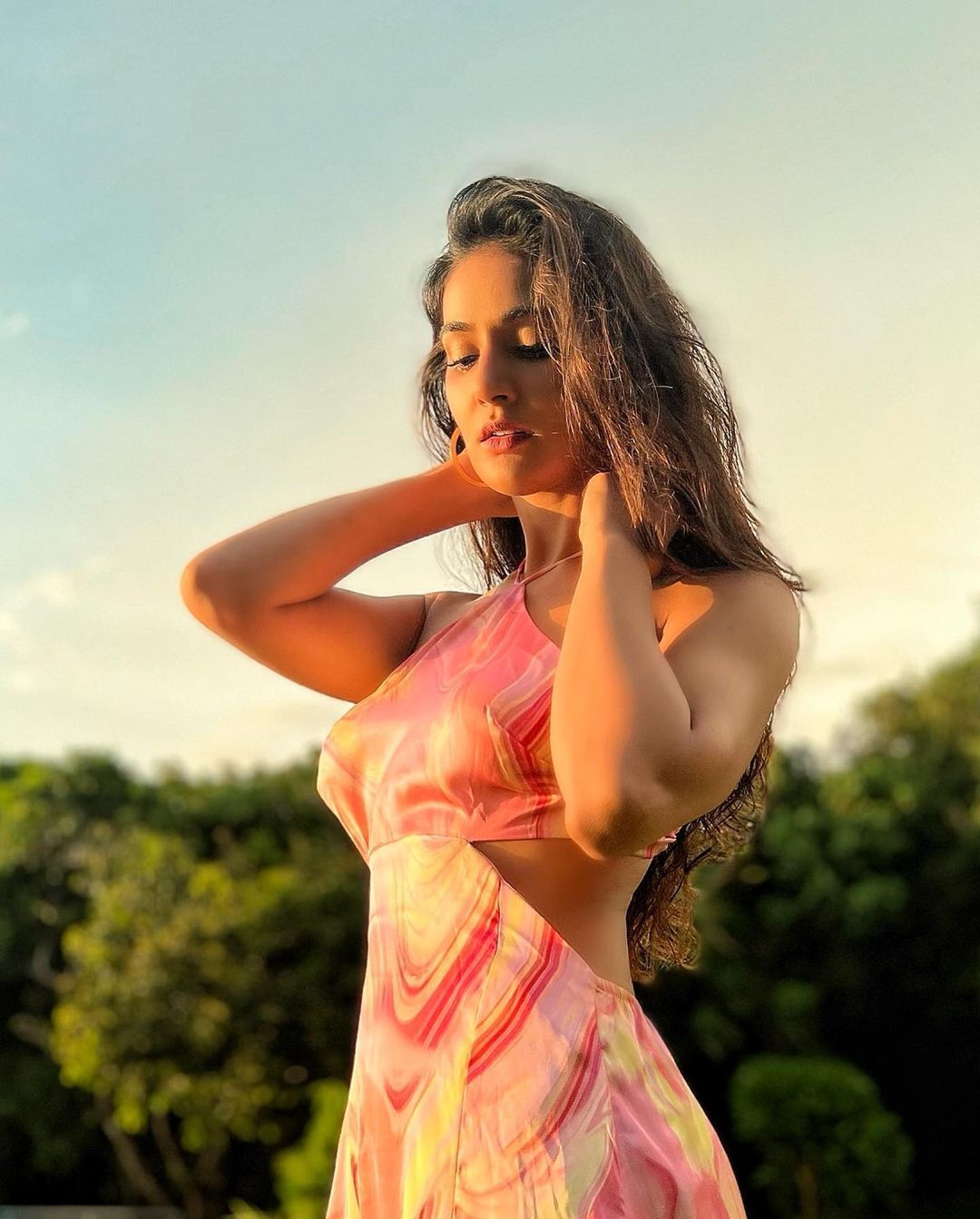 Mukti Mohan’s swimsuit pictures go viral, take a look at the breathtaking photos.