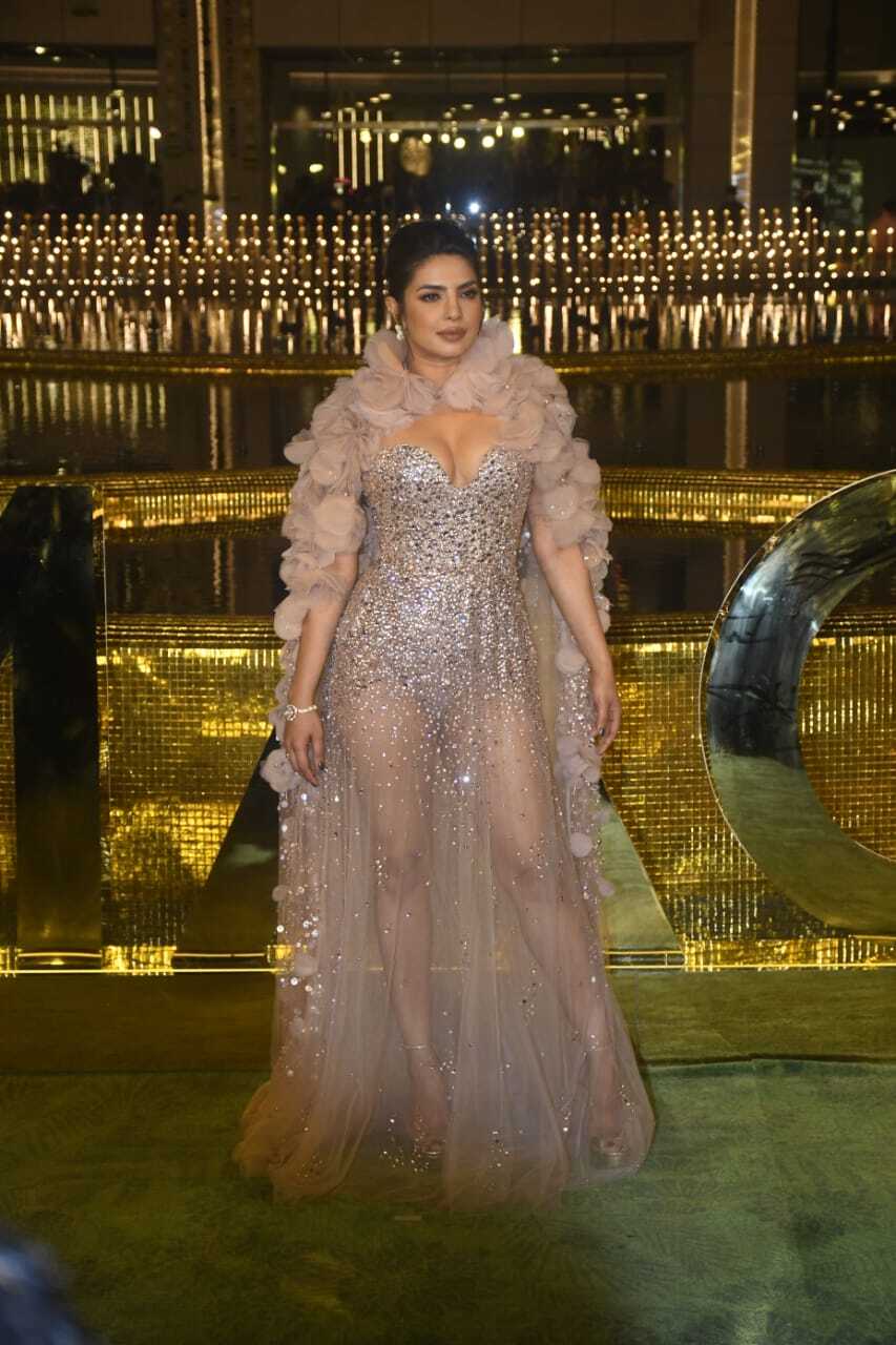 Priyanka Chopra And Nick Jonas Grabs all the Attention At NMACC Night