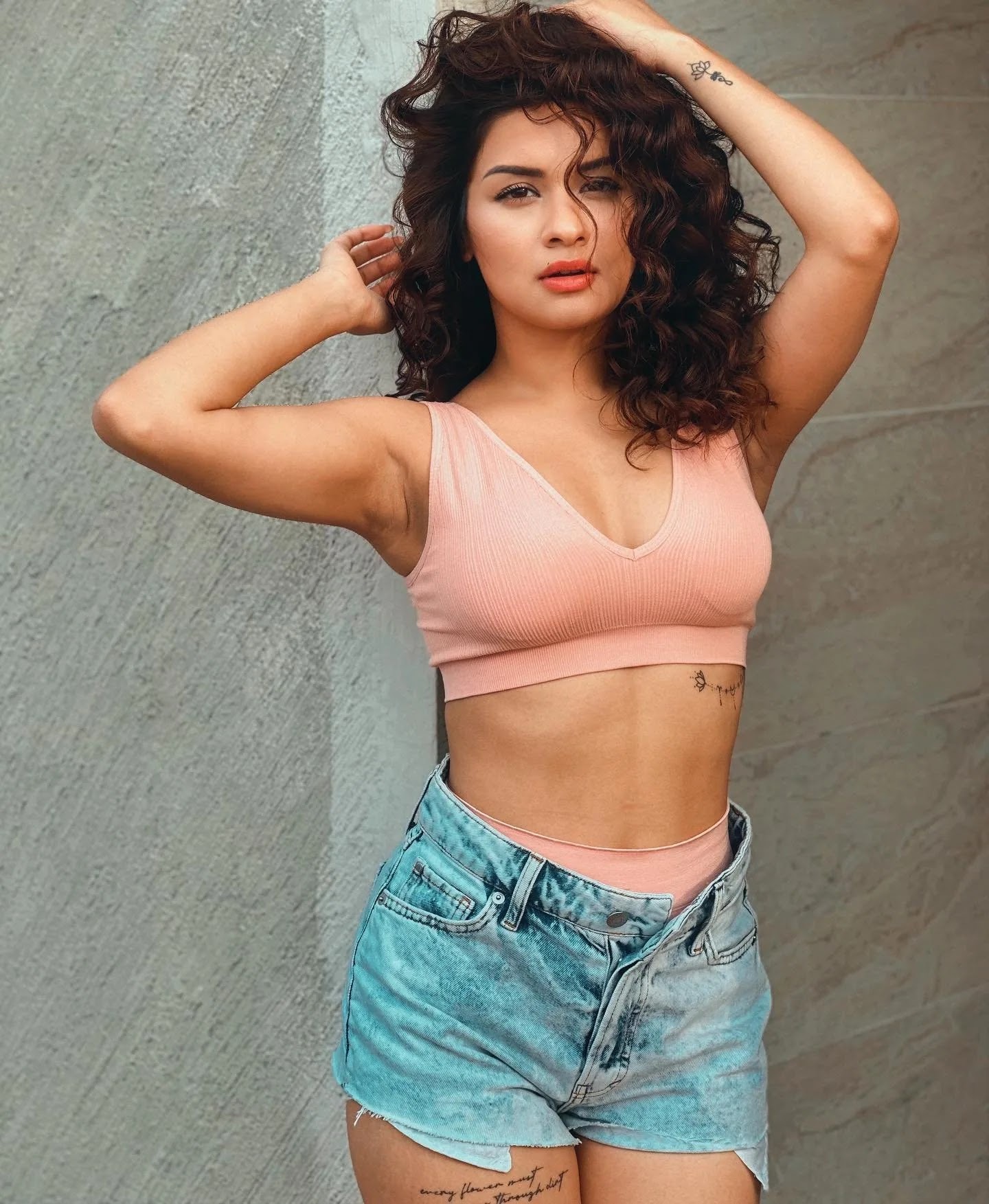 Avneet Kaur Latest Glamorous Photoshoot