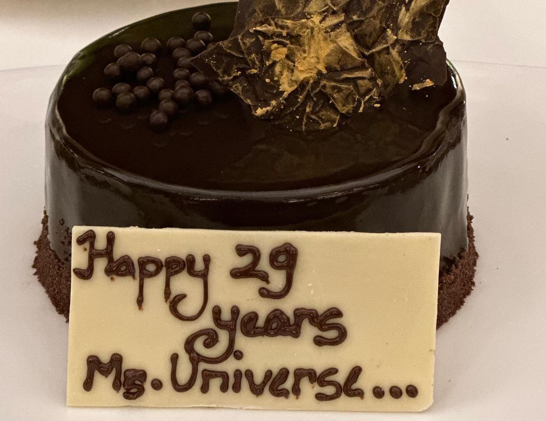 InPic: Actress Sushmita Sen commemorates 29 years as Miss Universe with her daughters, enjoys the day with family