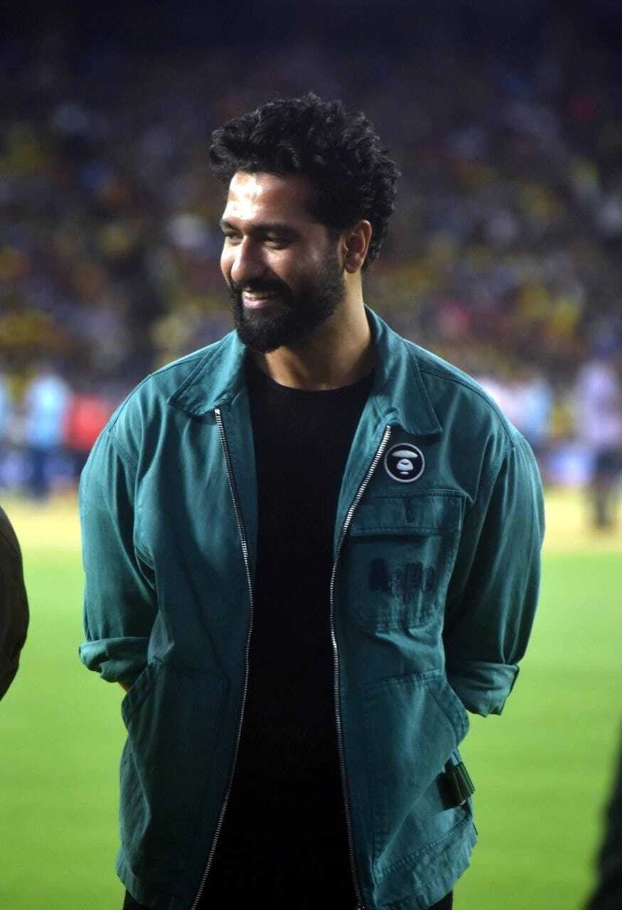 ‘Kapil and Somya’ aka Sara Ali Khan and Vicky Kaushal attended the IPL finale, fans excited to see the fresh Jodi onscreen