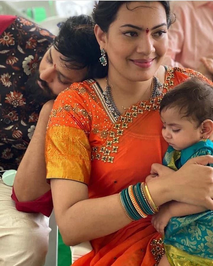 సినీ తారల కుటుంబ సభ్యులను మీరు చూశారా? స్టార్ హీరో, హీరోయిన్ల ఫ్యామిలీ ఫోటోస్ వైరల్