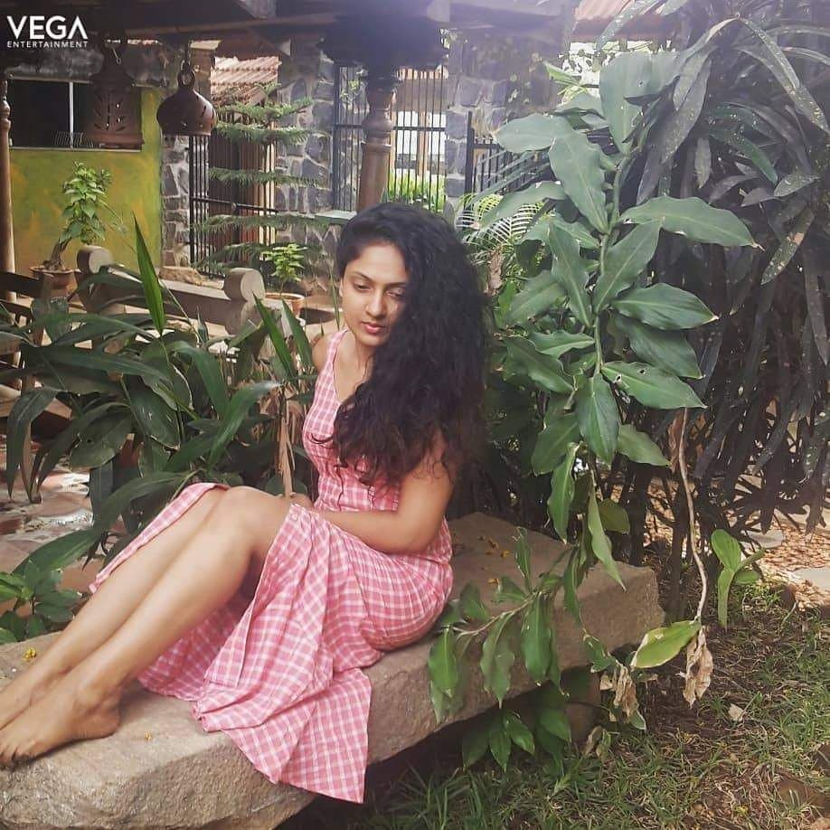 Sheela Kaur: అప్పట్లో బన్నీతో హిట్ కొట్టిన హీరోయిన్.. ఇప్పుడు ఎలా ఉందంటే.. లేటెస్ట్ ఫొటోస్