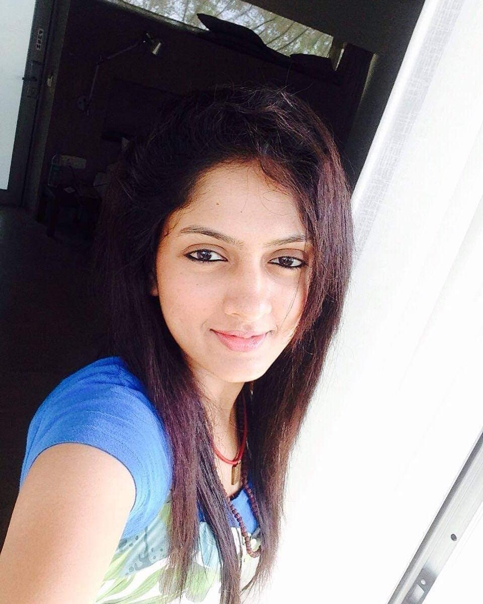 Sheela Kaur: అప్పట్లో బన్నీతో హిట్ కొట్టిన హీరోయిన్.. ఇప్పుడు ఎలా ఉందంటే.. లేటెస్ట్ ఫొటోస్