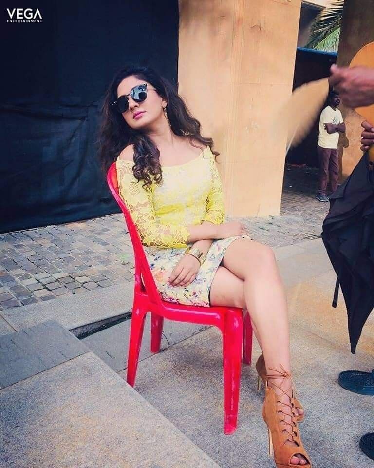 Sheela Kaur: అప్పట్లో బన్నీతో హిట్ కొట్టిన హీరోయిన్.. ఇప్పుడు ఎలా ఉందంటే.. లేటెస్ట్ ఫొటోస్
