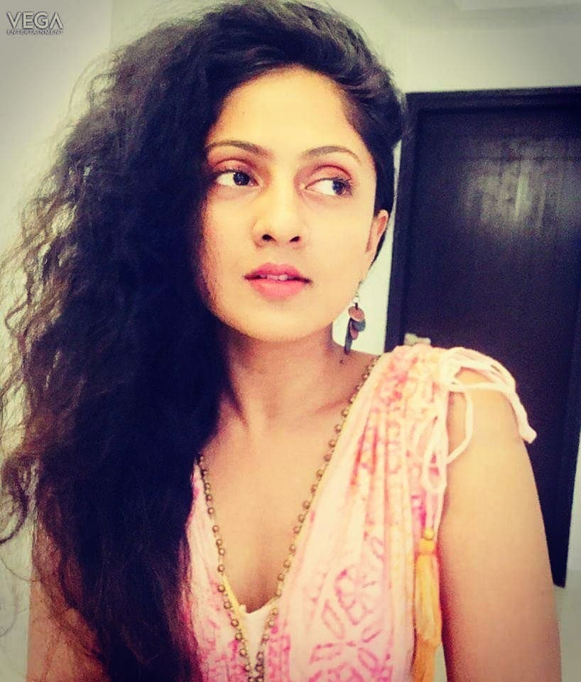 Sheela Kaur: అప్పట్లో బన్నీతో హిట్ కొట్టిన హీరోయిన్.. ఇప్పుడు ఎలా ఉందంటే.. లేటెస్ట్ ఫొటోస్