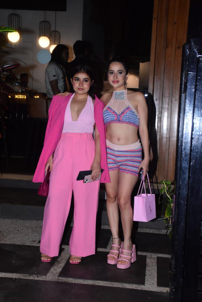 Sisters Uorfi and Asfi Javed spotted in Bandra as they headed in for dinner