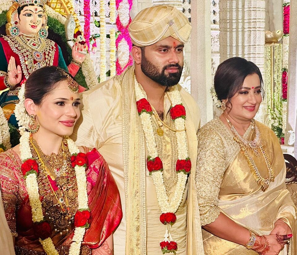 Abishek Ambareesh Tied Knot With Fashion Designer Aviva Bidapa