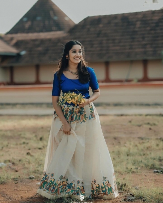 ಅನಿಖಾ ಸುರೇಂದ್ರನ್ ಗ್ಲಾಮರಸ್ ಫೋಟೊಗಳು 