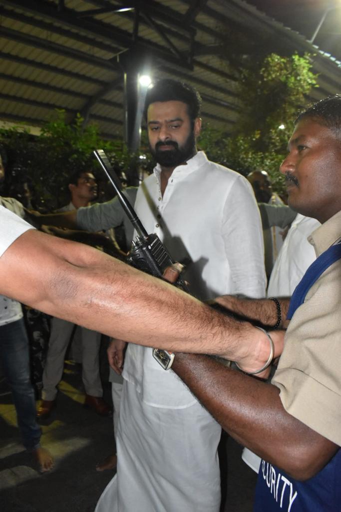 Adipurush Pre Release Event in Tirupati : Prabhas Seeks Blessing at Tirupati