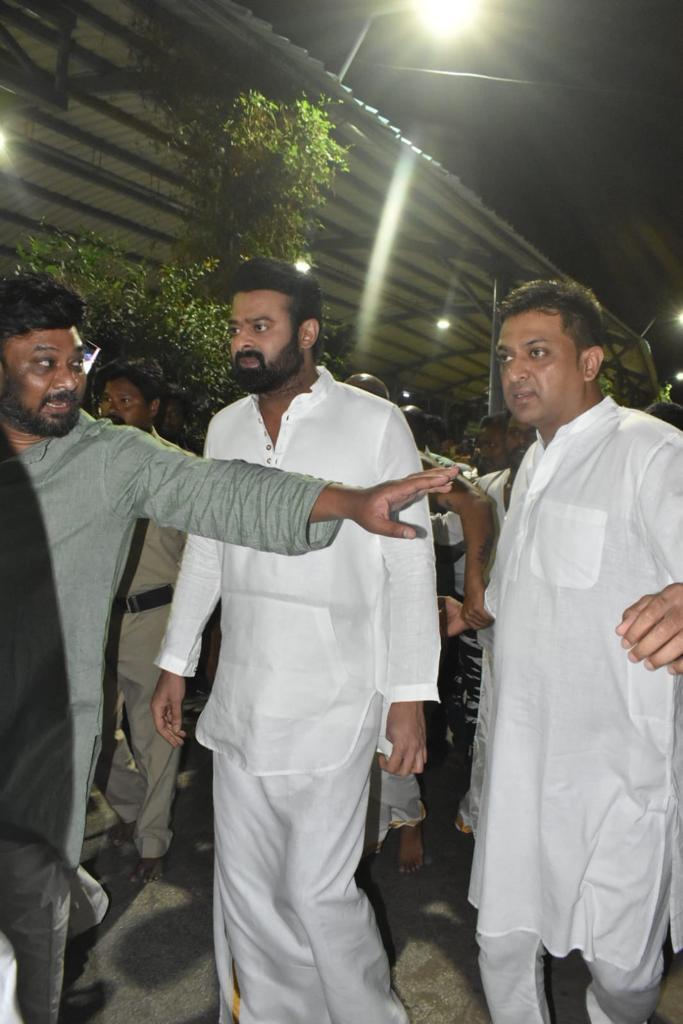 Adipurush Pre Release Event in Tirupati : Prabhas Seeks Blessing at Tirupati