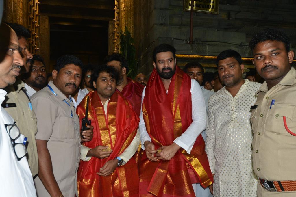 Adipurush Pre Release Event in Tirupati : Prabhas Seeks Blessing at Tirupati