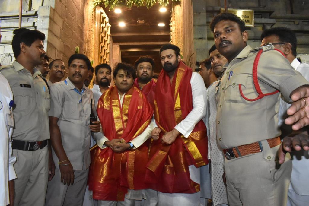 Adipurush Pre Release Event in Tirupati : Prabhas Seeks Blessing at Tirupati
