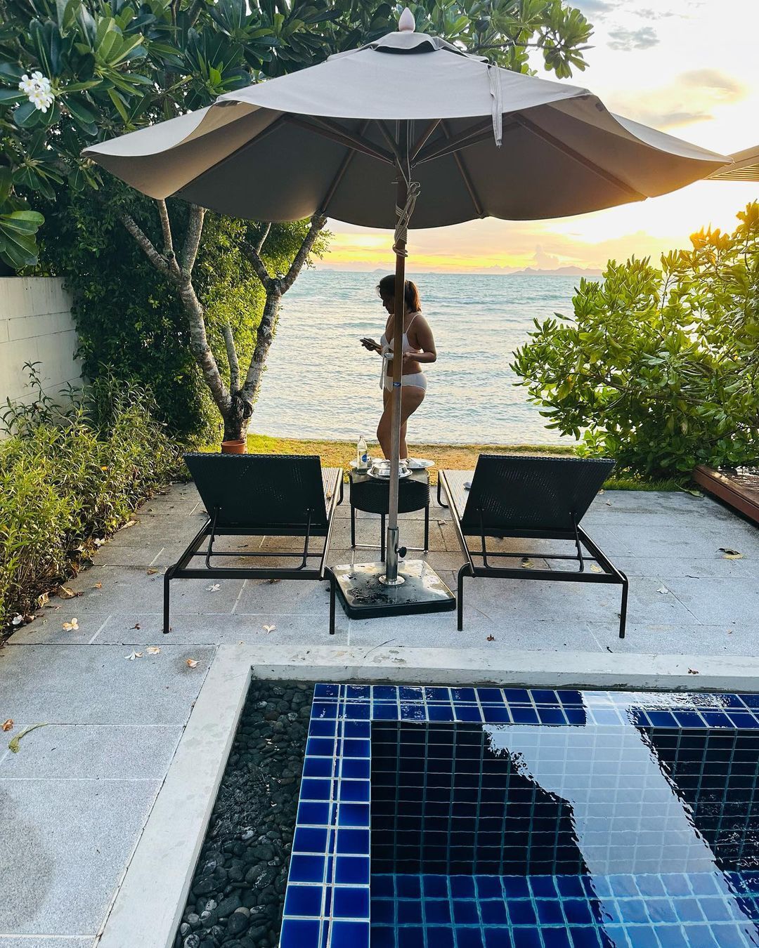 Anasuya Bharadwaj stuns the internet with her bikini-clad pictures, shares pictures from her Thailand trip