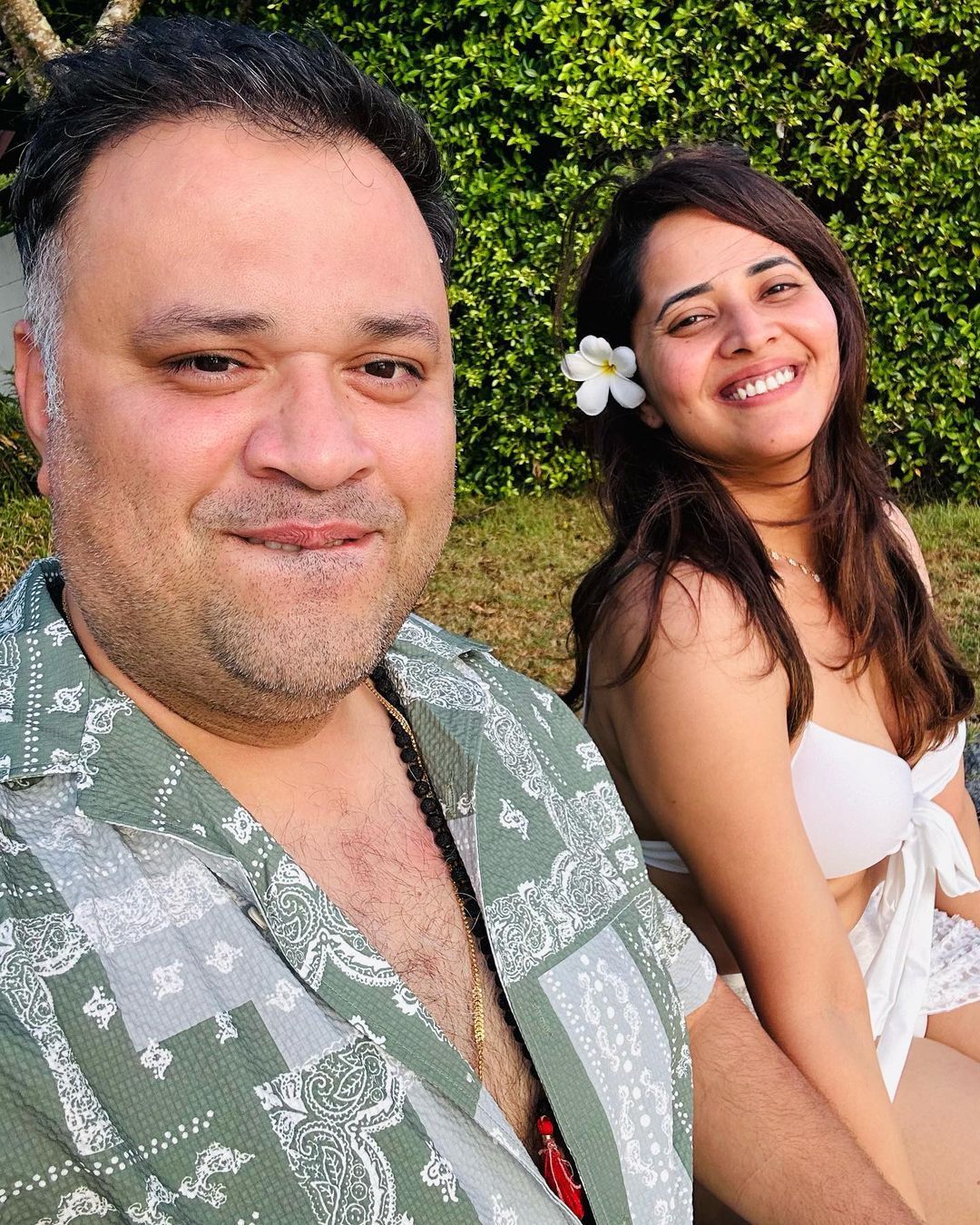 Anasuya Bharadwaj: బీచ్‌లో అనసూయ అందాల బీభత్సం.. పై నుంచి కింది వరకు చూపిస్తూ!